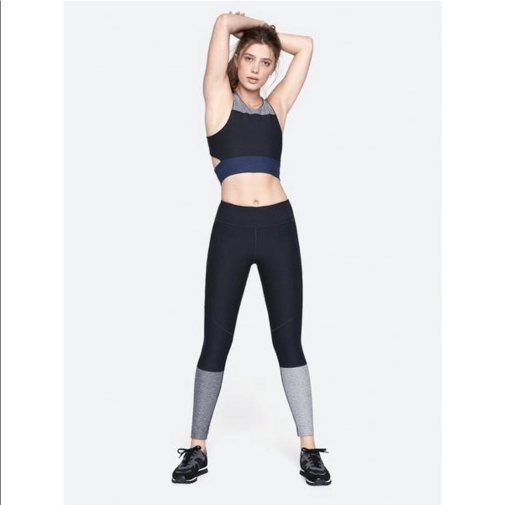 Outdoor Voices Dipped 7/8 leggings in grey and black
